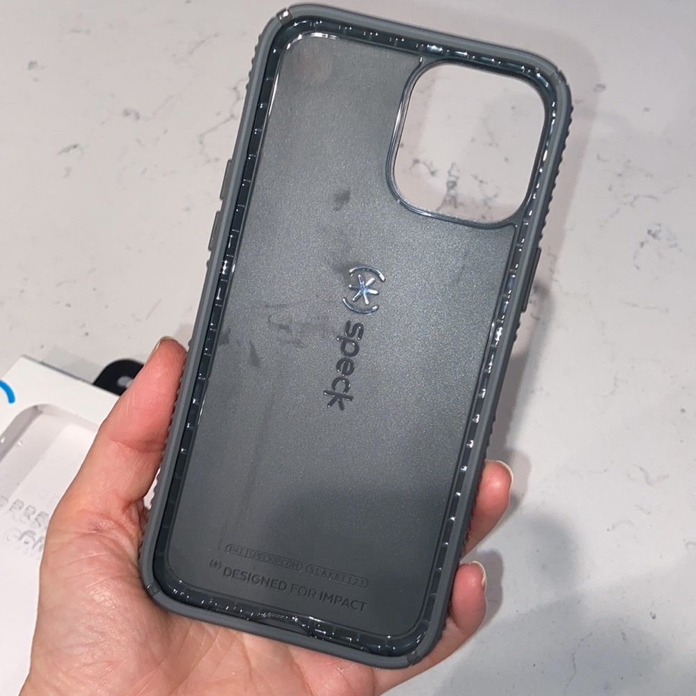 Iphone case - Picture 3 of 7